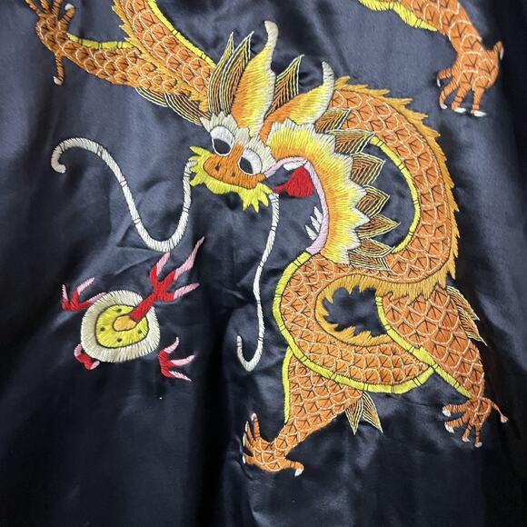 VTG MCM Asian Black Silk Embroidered Golden Chinese Dragon Robe Kimono Sz S/M/L - Picture 5 of 16